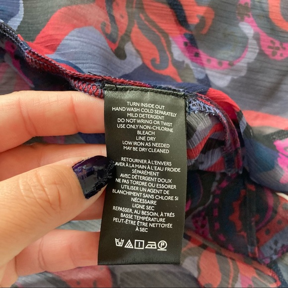 BNWOT Free People the groove printed top, chiffon like button up - Picture 9 of 10